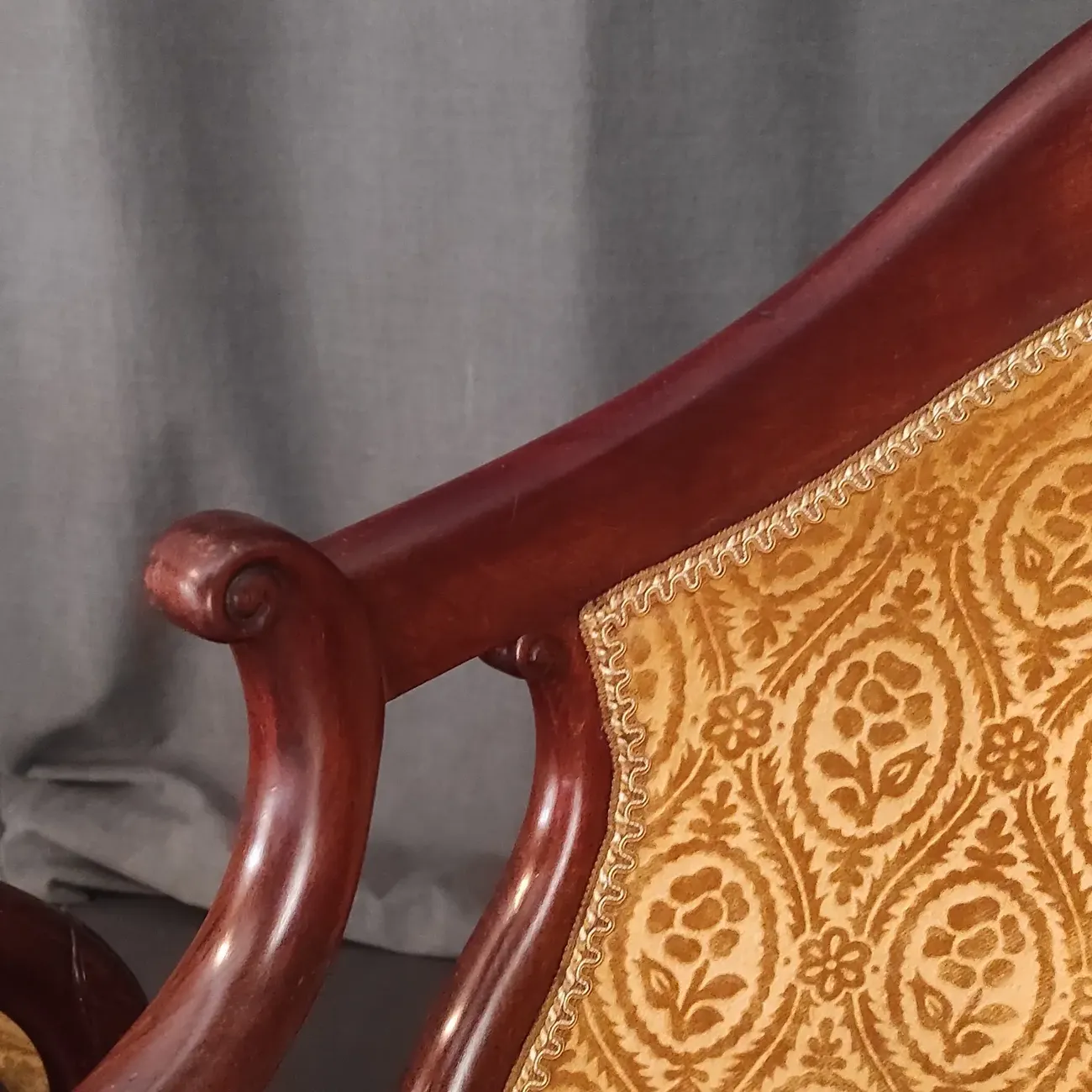 Fauteuil gondole regarni